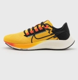 Nike Performance NIKE AIR ZOOM PEGASUS 38 HKNE UNISEX – Zapatillas de running neutras – dorado. Tallas 40 a 47,5